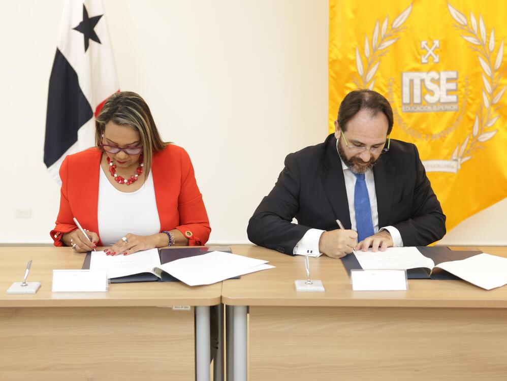 Imagen de portada El ITSE y Universidad Internacional de la Rioja de España firman acuerdo