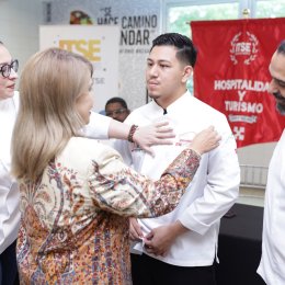 ITSE fortalece la formación gastronómica con entrega de filipinas institucionales