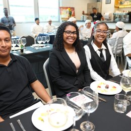 Sabores que se encuentran: estudiantes de Hospitalidad y Turismo exploran el arte del maridaje