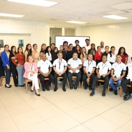 Estudiantes del ITSE diseñan una experiencia turística innovadora para fortalecer la atención en los taxis del Aeropuerto de Tocumen
