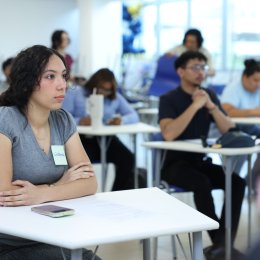 Escuela de Negocios fortalece la preparación profesional de sus estudiantes con la inducción “La ruta exitosa del practicante”