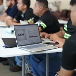 ITSE y CNH Industrial capacitan a estudiantes en agricultura de precisión con tecnología Raven