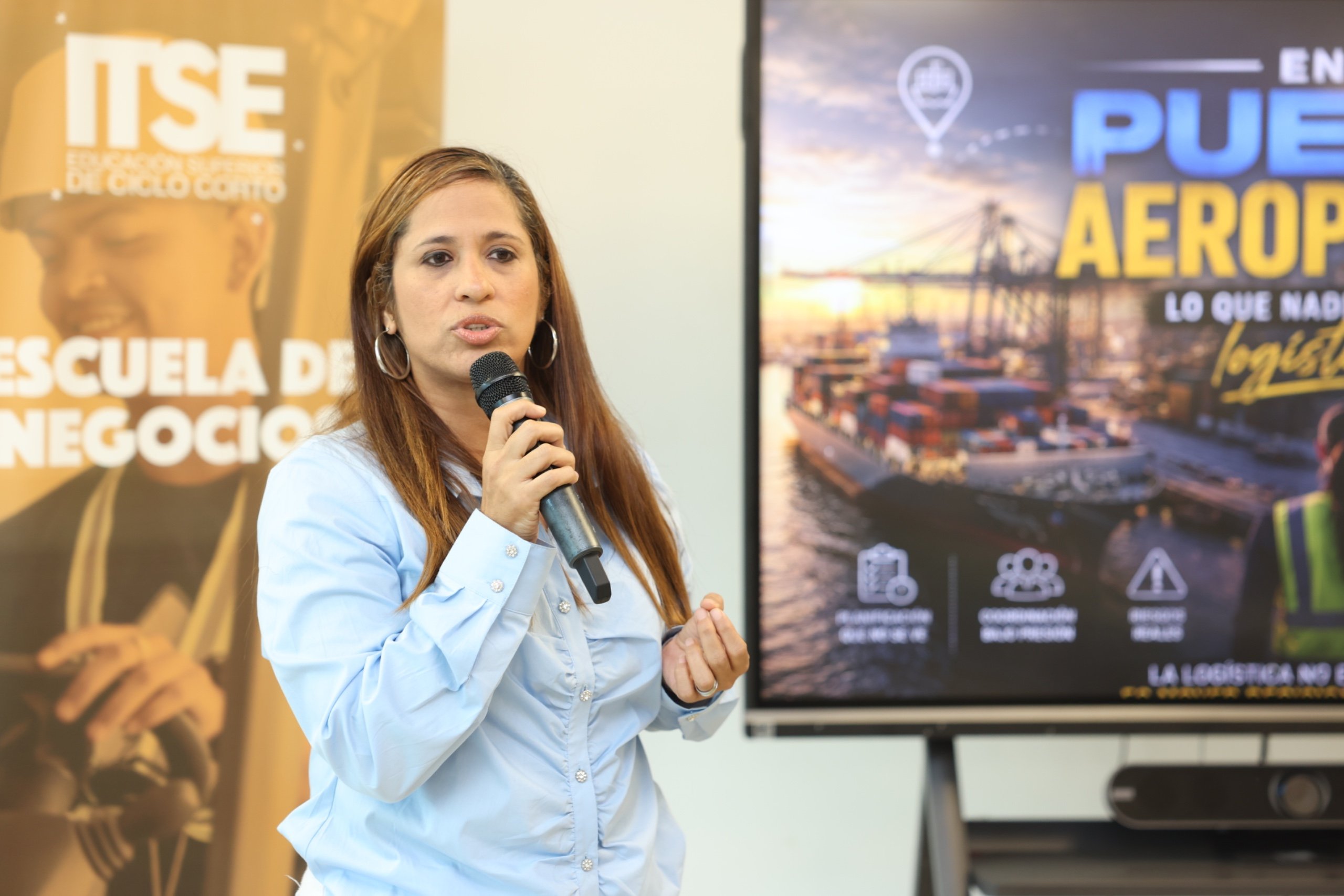 Logística sin Fronteras: Estudiantes del ITSE Fortalecen su Visión Operativa con Masterclass Especializada