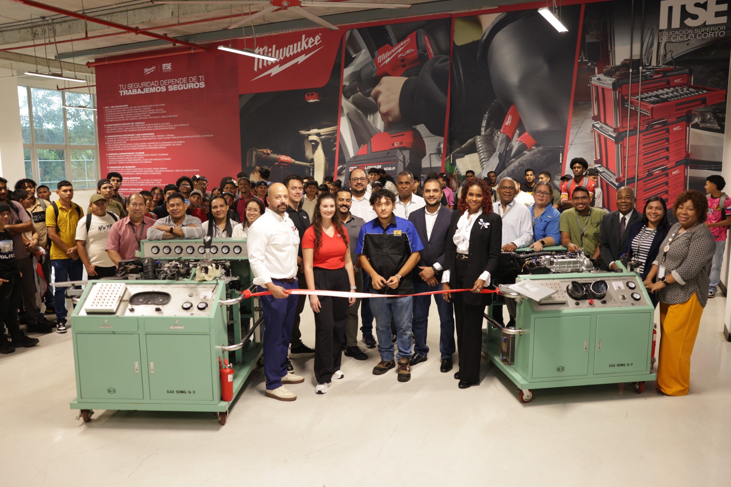 Inauguración del Taller de Soldadura Milwaukee Tools