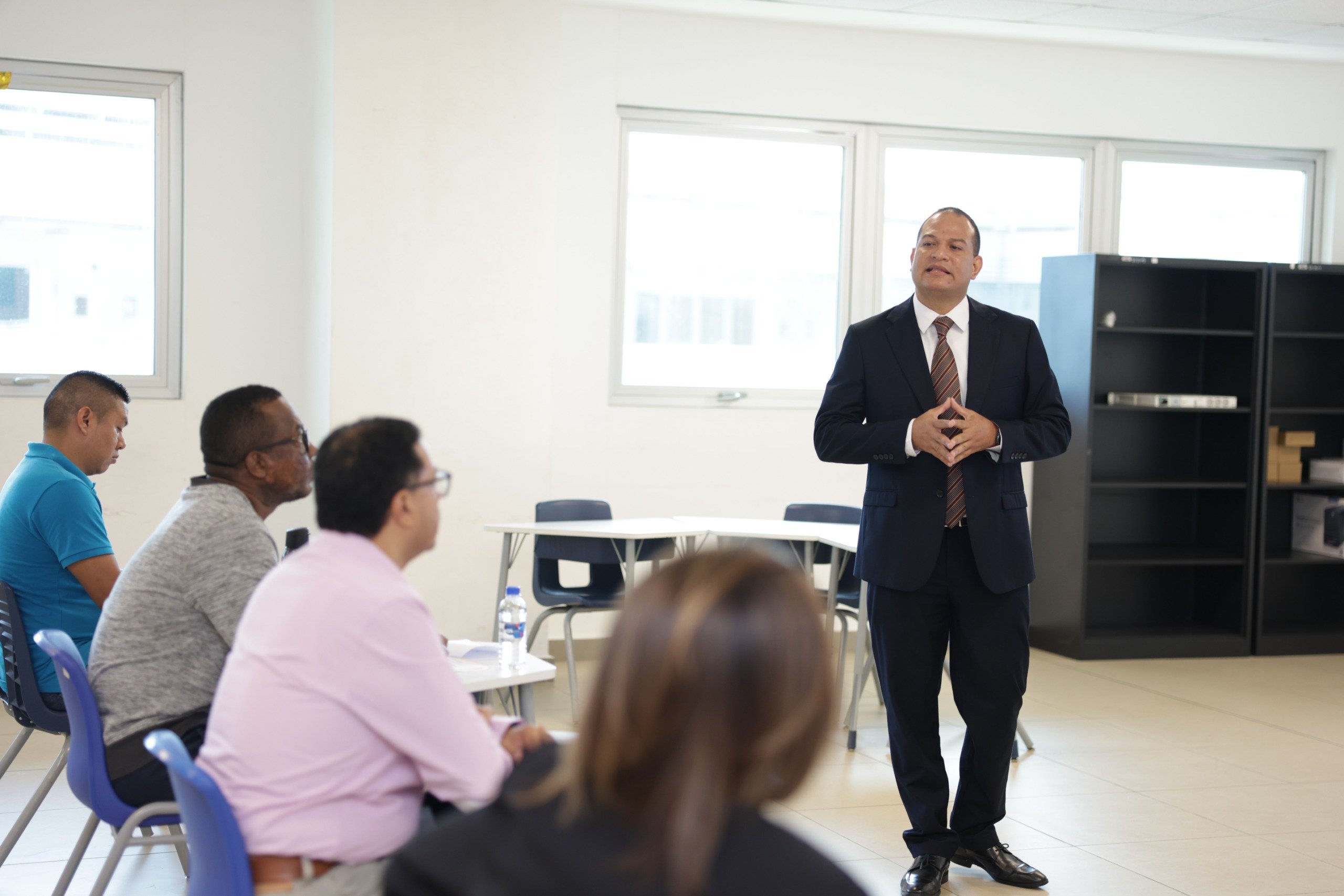 ITSE evalúa a aspirantes a docentes mediante clases simuladas que reflejan los retos del aula real